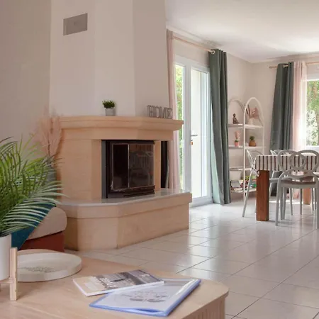 Casa de Férias Hawaï 8 à 12 Pers Grand Jardin Et à Pied Pornichet